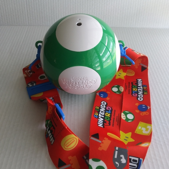 Super Mario Green Power Up Mushroom Sipper Cup Super Nintendo World - Picture 6 of 11